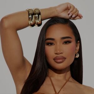 NWT Two-piece Gold Bangle Set